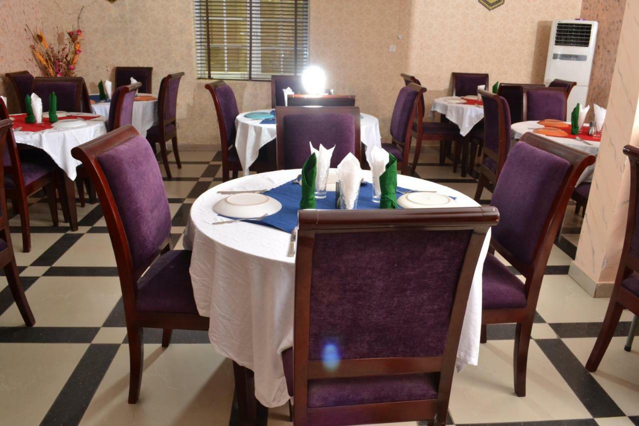 Limoh Suites Benin City Exterior foto